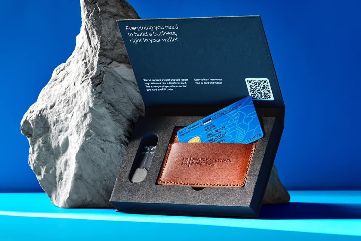 E-Residency kit containing a digital ID card, wallet and card reader