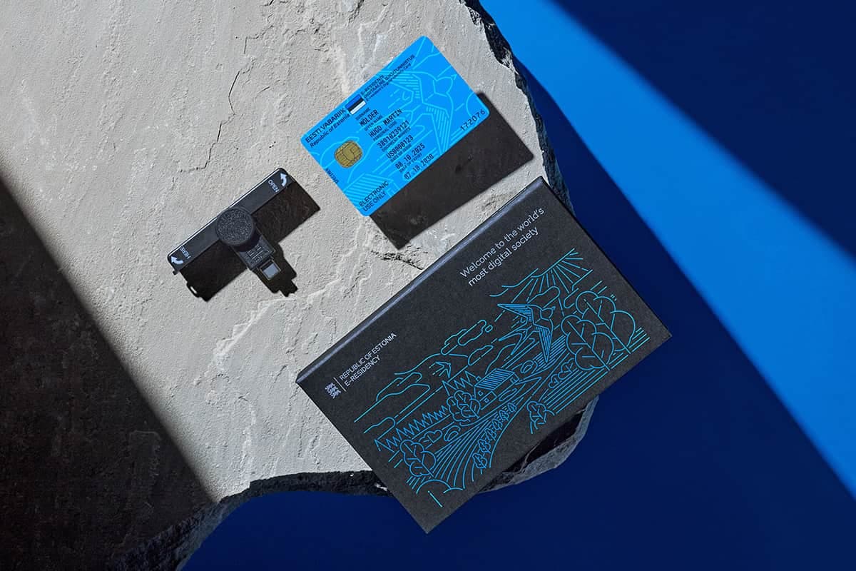 e-Residency card, reader and kit