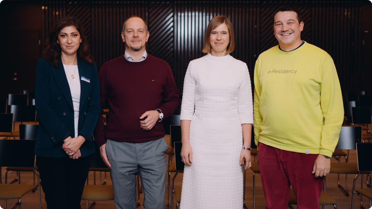 e-resident together with a president