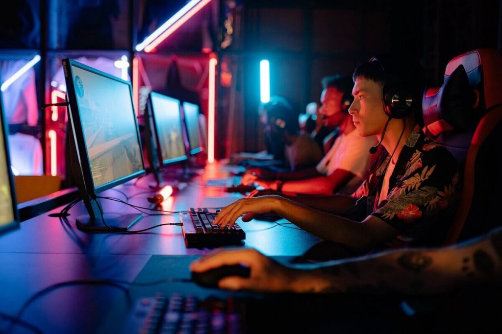 How Popular is Competitive Gaming? What to Expect from the Future of Esports