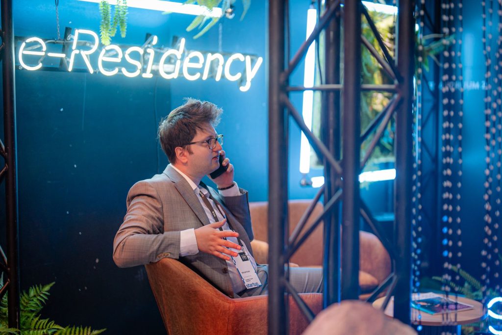 e-residents don't need a bank account for certain