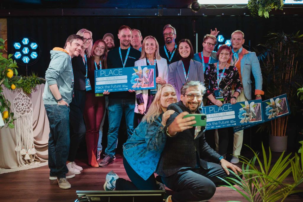 The winning teams of the Hack the Future hackathon 2025